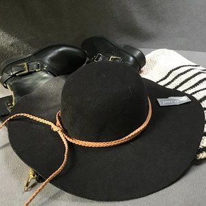 Wet Seal floppy-brimmed, black felt hat.